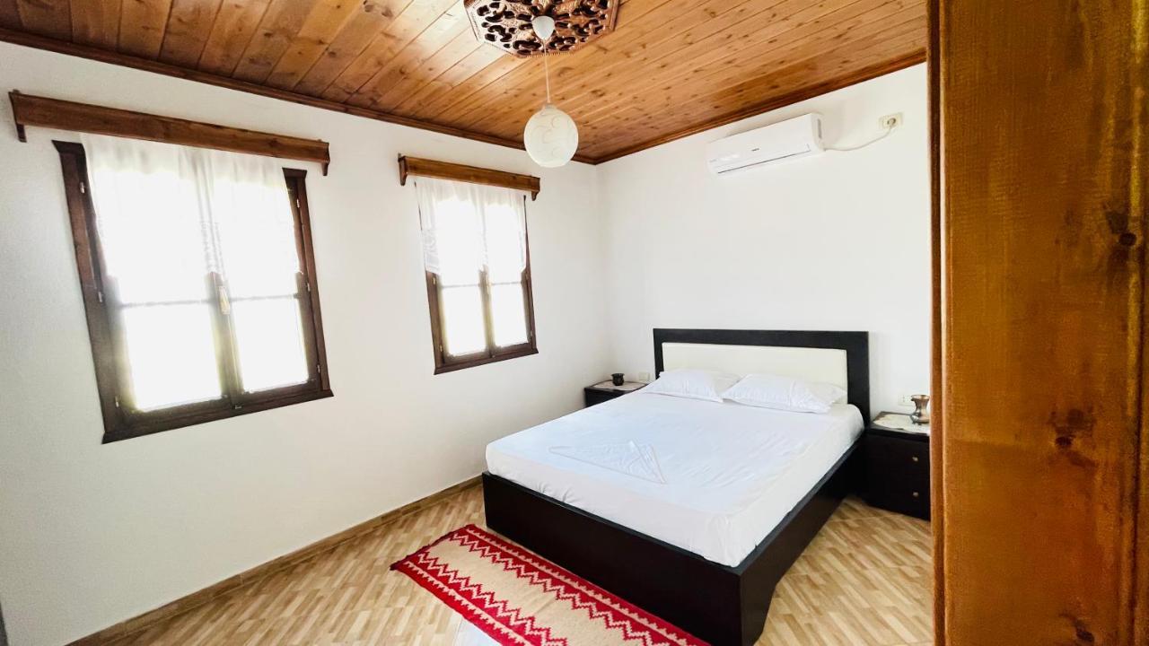 Denis Guesthouse 1930 จีโรคาสเตอร์ ภายนอก รูปภาพ