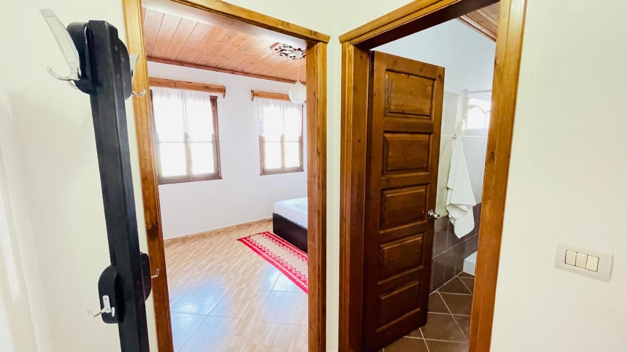 Denis Guesthouse 1930 จีโรคาสเตอร์ ภายนอก รูปภาพ