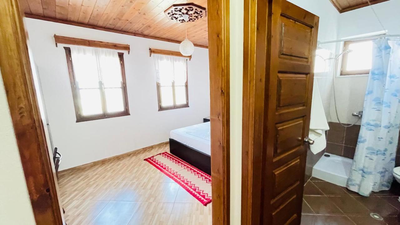 Denis Guesthouse 1930 จีโรคาสเตอร์ ภายนอก รูปภาพ