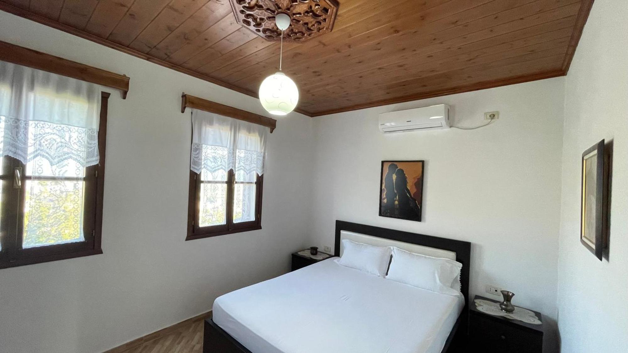 Denis Guesthouse 1930 จีโรคาสเตอร์ ภายนอก รูปภาพ