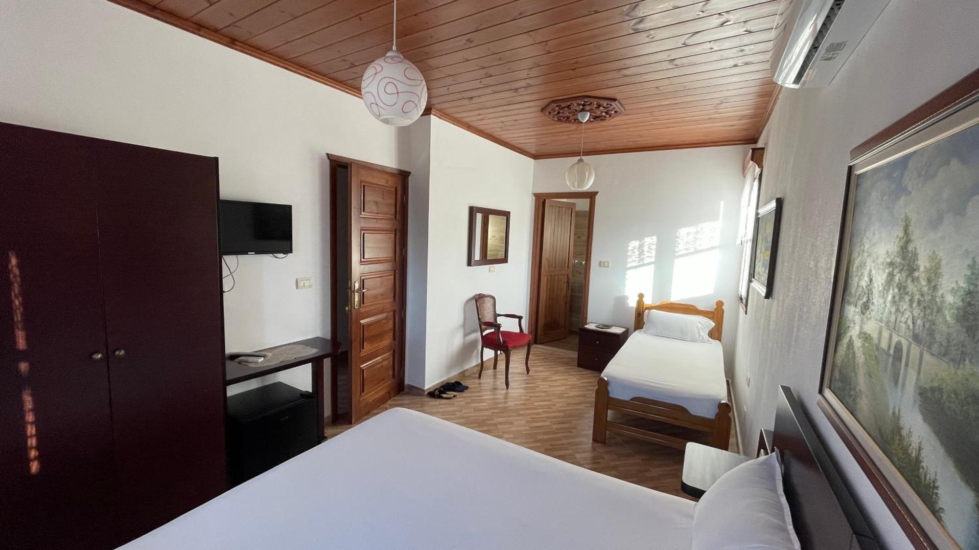 Denis Guesthouse 1930 จีโรคาสเตอร์ ภายนอก รูปภาพ